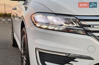 Седан Volkswagen e-Lavida 2019 в Киеве