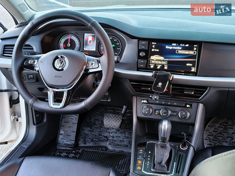 Седан Volkswagen e-Lavida 2019 в Киеве