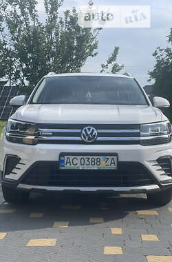 Внедорожник / Кроссовер Volkswagen E-Tharu 2020 в Нововолынске