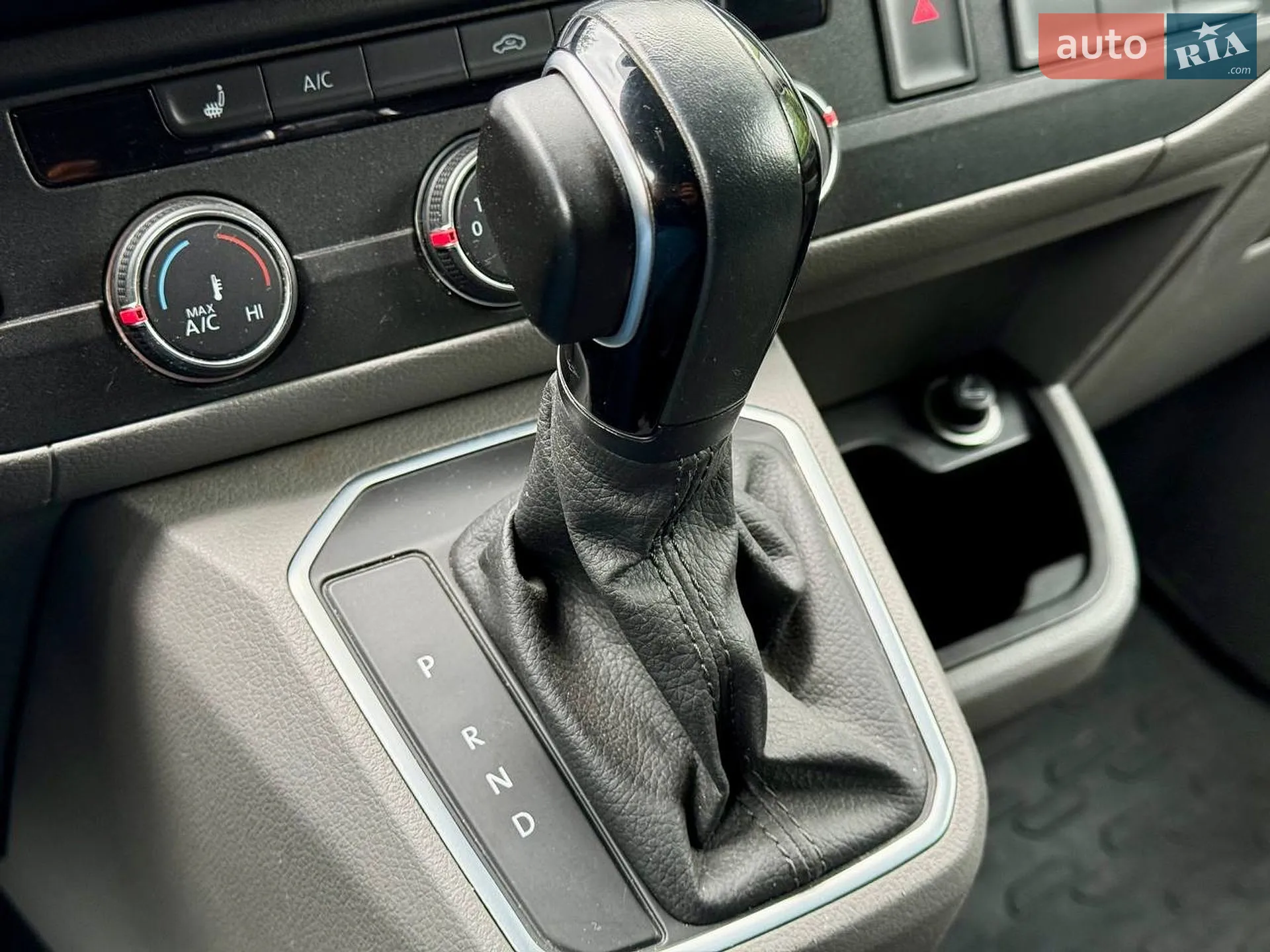 2020 Volkswagen Transporter - мініатюра 35