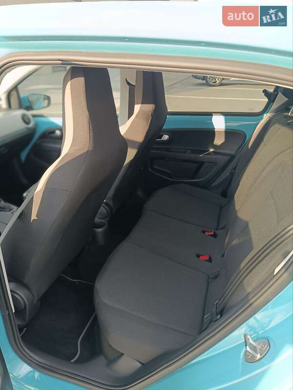 Хэтчбек Volkswagen e-Up 2021 в Киеве