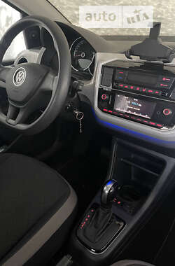 Хэтчбек Volkswagen e-Up 2020 в 