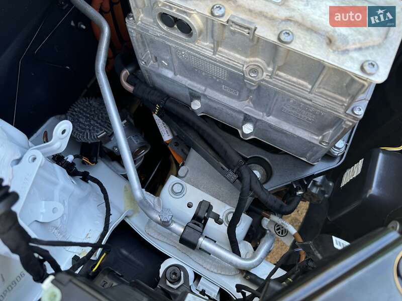 Хэтчбек Volkswagen e-Up 2022 в Запорожье