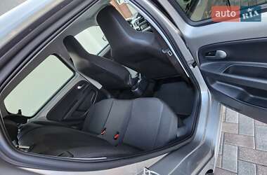 Хэтчбек Volkswagen e-Up 2020 в 