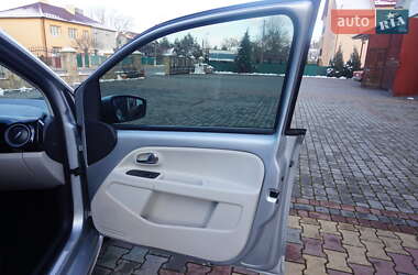 Хетчбек Volkswagen e-Up 2014 в Самборі