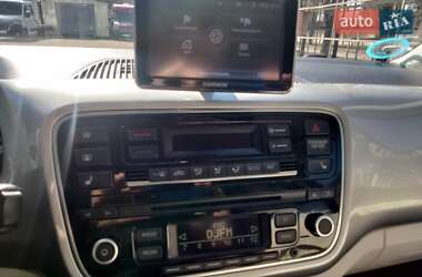 Хэтчбек Volkswagen e-Up 2014 в 