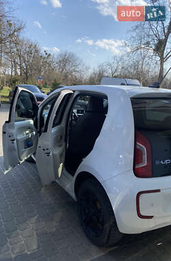 Хэтчбек Volkswagen e-Up 2013 в 