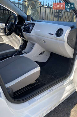 Хэтчбек Volkswagen e-Up 2013 в 