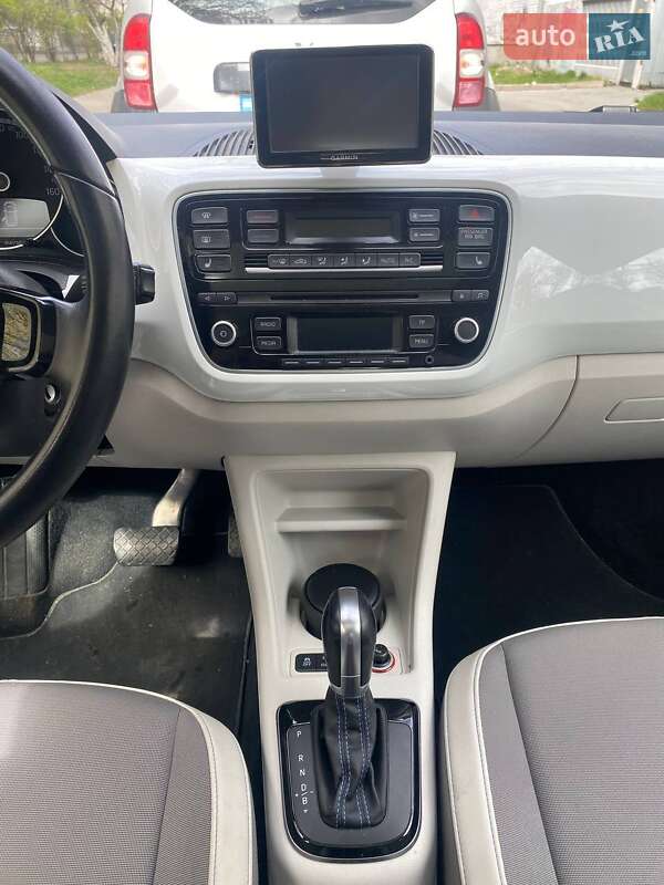 Хэтчбек Volkswagen e-Up 2014 в Киеве