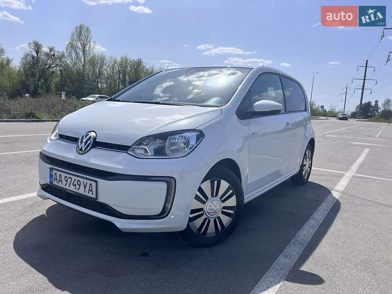 Хетчбек Volkswagen e-Up 2018 в Ірпені