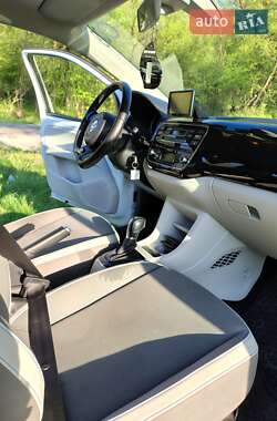 Хэтчбек Volkswagen e-Up 2014 в 