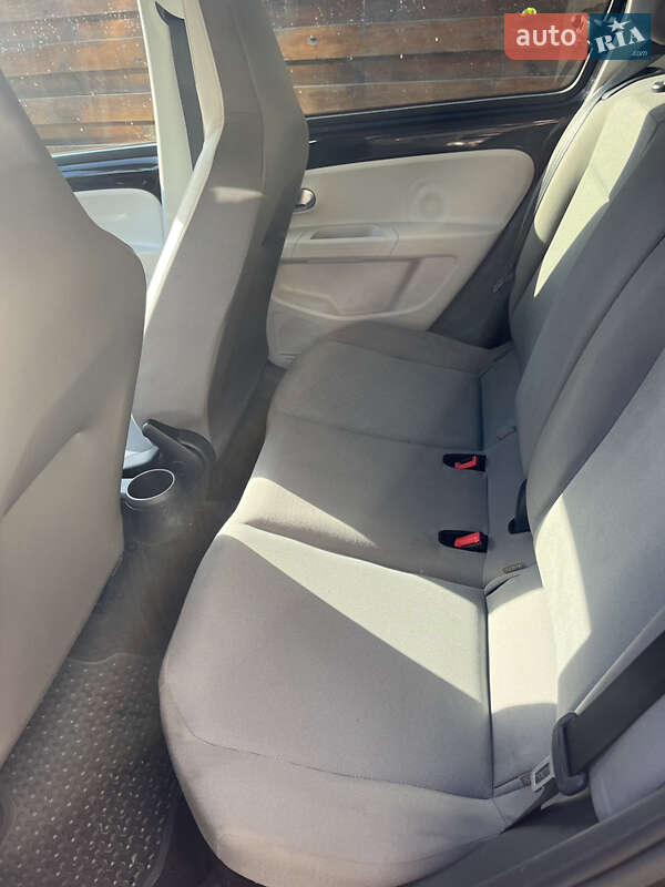 Хетчбек Volkswagen e-Up 2014 в Києві