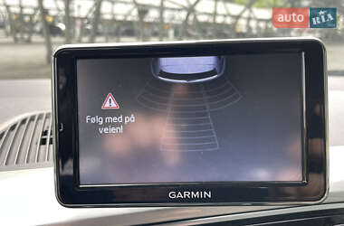 Хэтчбек Volkswagen e-Up 2014 в 