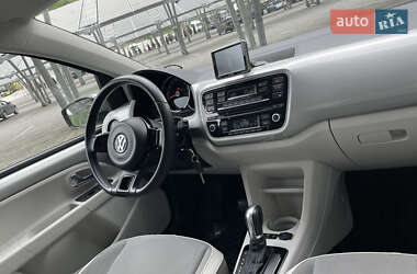 Хэтчбек Volkswagen e-Up 2014 в 