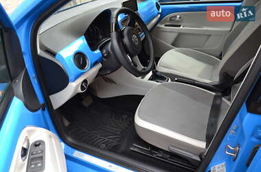 Хэтчбек Volkswagen e-Up 2015 в 