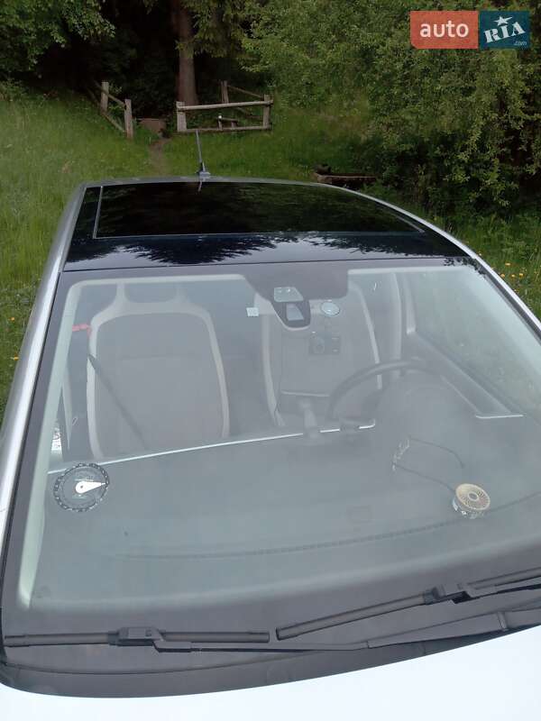 Хетчбек Volkswagen e-Up 2013 в Львові