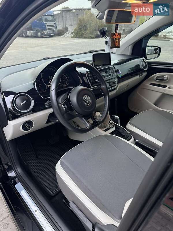 Хэтчбек Volkswagen e-Up 2014 в Запорожье
