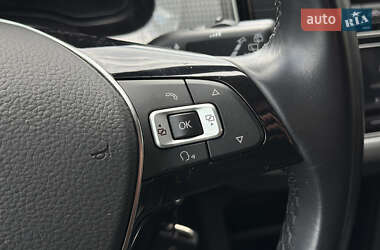 Хетчбек Volkswagen e-Up 2021 в 