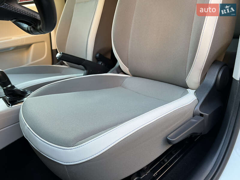 Хэтчбек Volkswagen e-Up 2014 в Львове