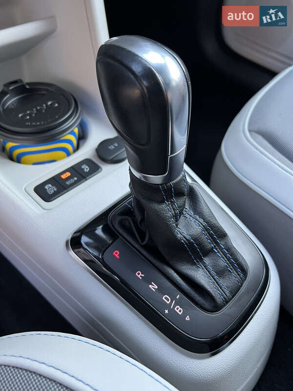 Хэтчбек Volkswagen e-Up 2014 в Львове