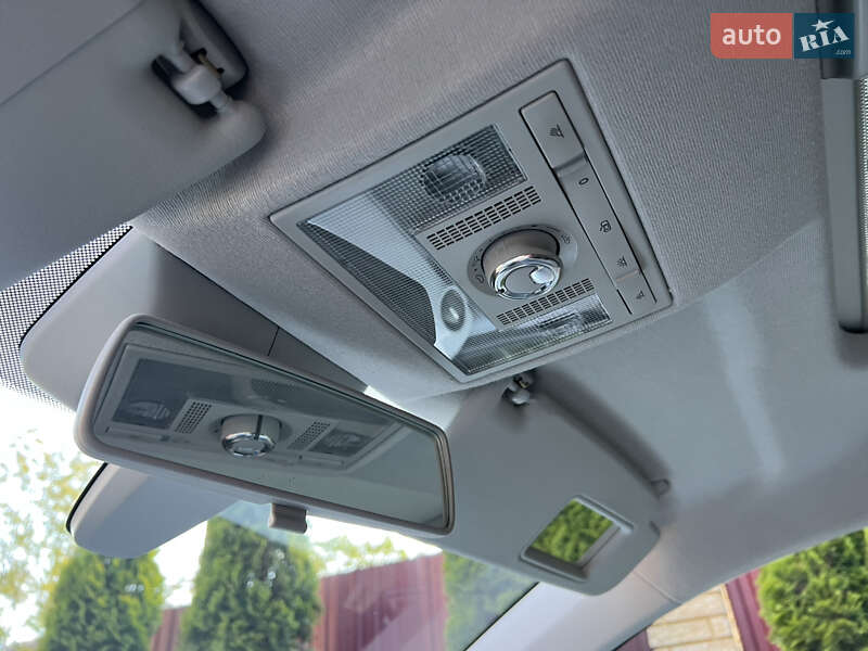 Хэтчбек Volkswagen e-Up 2014 в Львове