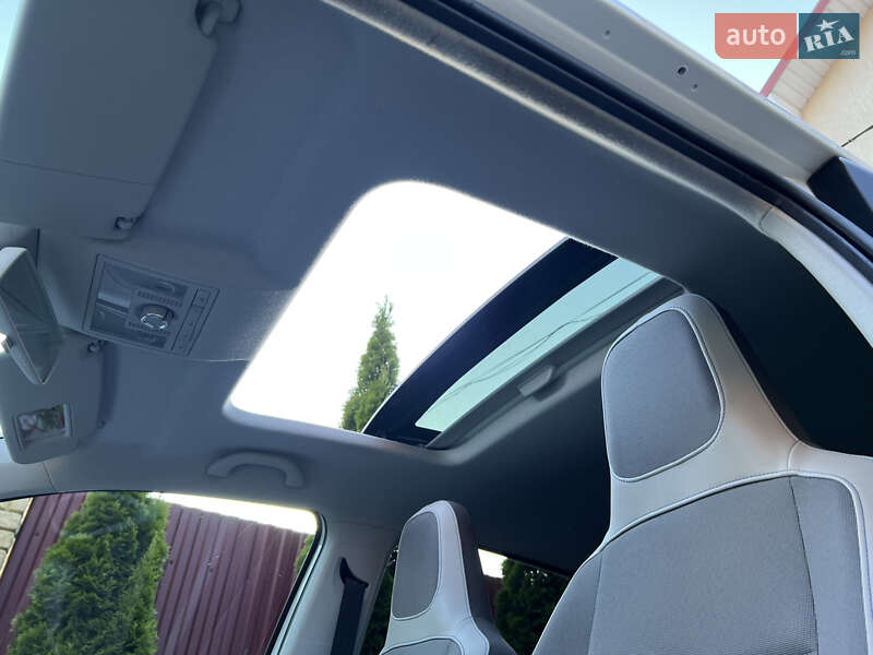 Хэтчбек Volkswagen e-Up 2014 в Львове