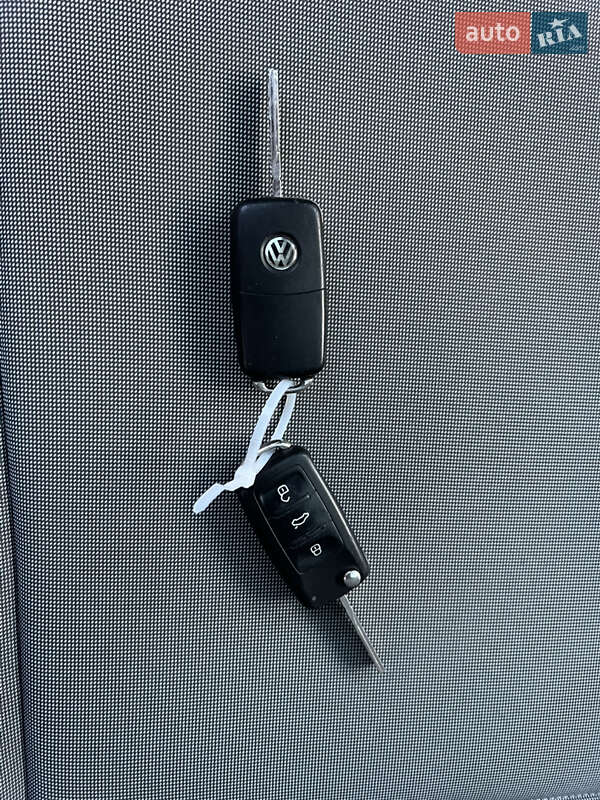 Хэтчбек Volkswagen e-Up 2014 в Львове