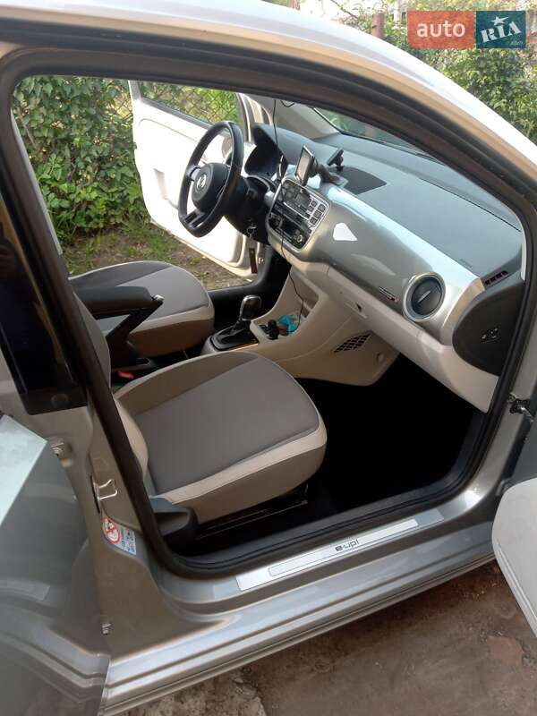 Хетчбек Volkswagen e-Up 2013 в Львові