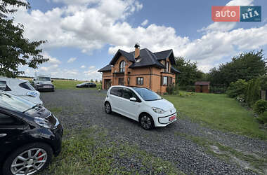 Хэтчбек Volkswagen e-Up 2014 в 
