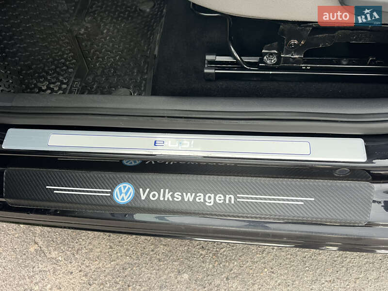 Хетчбек Volkswagen e-Up 2015 в Тернополі