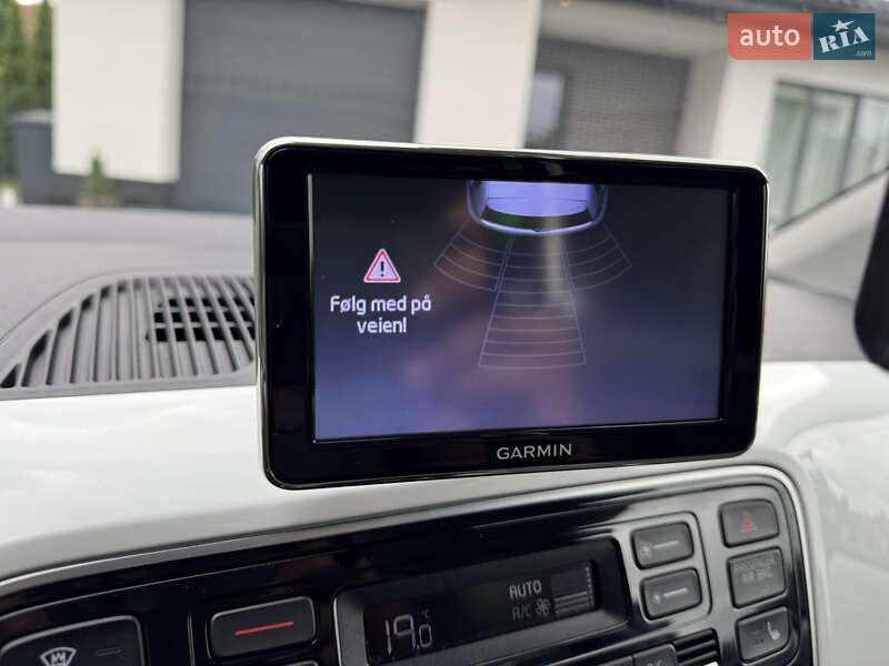 Хэтчбек Volkswagen e-Up 2014 в Ровно