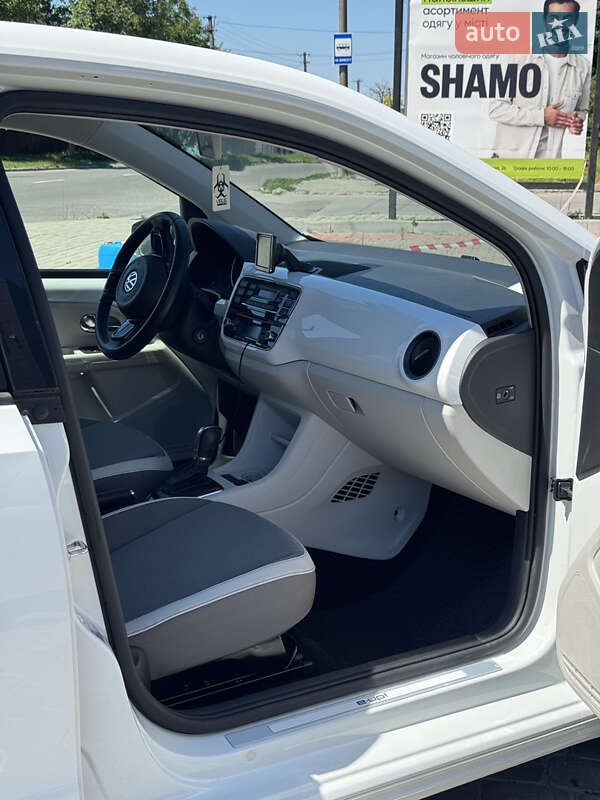 Хетчбек Volkswagen e-Up 2013 в Кам'янець-Подільському