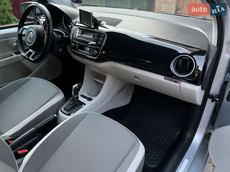 Хэтчбек Volkswagen e-Up 2014 в Львове