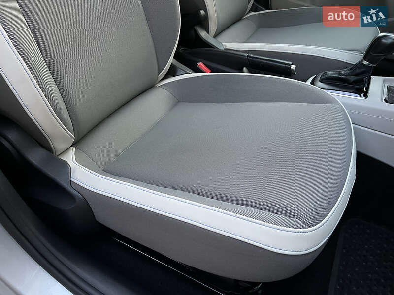 Хэтчбек Volkswagen e-Up 2014 в Львове