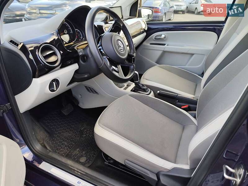 Хетчбек Volkswagen e-Up 2015 в Києві