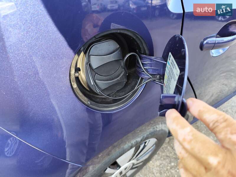 Хетчбек Volkswagen e-Up 2015 в Києві