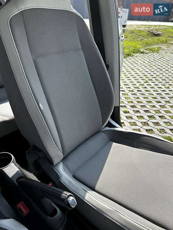 Хэтчбек Volkswagen e-Up 2014 в Хмельницком фото 8 Хэтчбек Volkswagen e-Up 2014 в Хмельницком