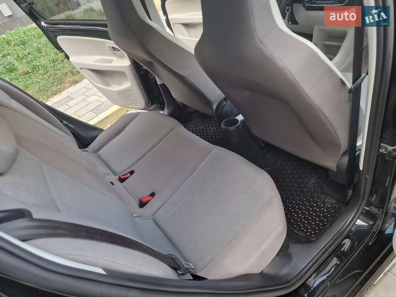 Хэтчбек Volkswagen e-Up 2014 в Львове