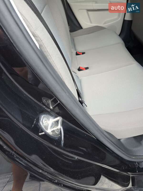 Хэтчбек Volkswagen e-Up 2015 в Ровно фото 8 Хэтчбек Volkswagen e-Up 2015 в Ровно