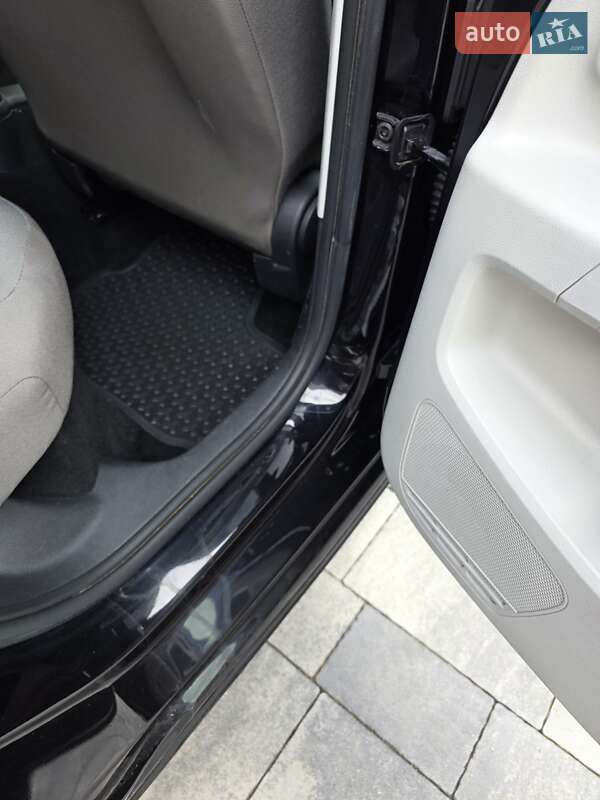 Хэтчбек Volkswagen e-Up 2015 в Ровно фото 10 Хэтчбек Volkswagen e-Up 2015 в Ровно