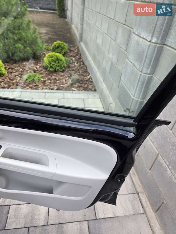 Хэтчбек Volkswagen e-Up 2015 в Ровно фото 27 Хэтчбек Volkswagen e-Up 2015 в Ровно