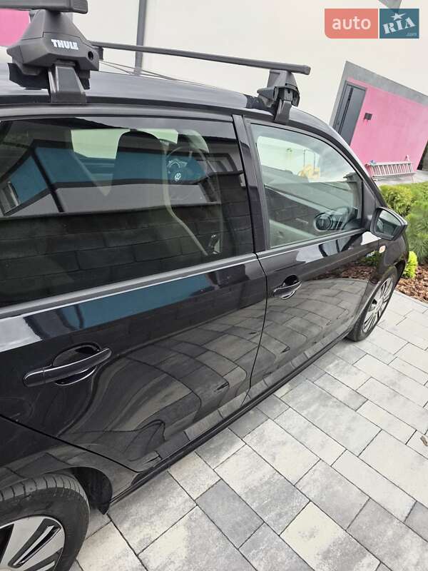 Хэтчбек Volkswagen e-Up 2015 в Ровно фото 39 Хэтчбек Volkswagen e-Up 2015 в Ровно