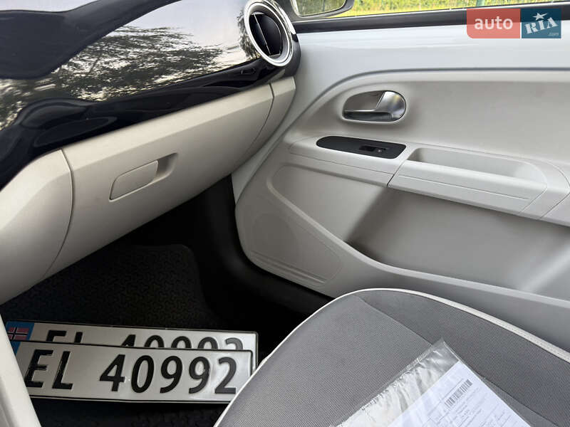 Хетчбек Volkswagen e-Up 2014 в Львові фото 37 Хетчбек Volkswagen e-Up 2014 в Львові