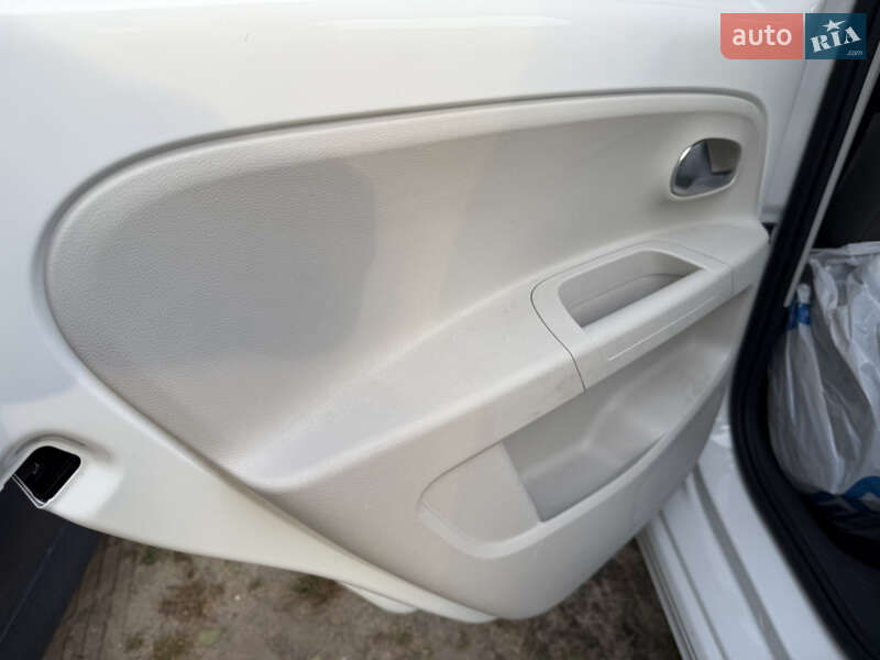 Хетчбек Volkswagen e-Up 2014 в Львові фото 43 Хетчбек Volkswagen e-Up 2014 в Львові