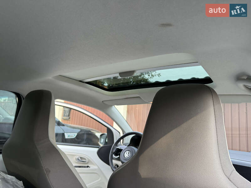 Хетчбек Volkswagen e-Up 2014 в Львові фото 48 Хетчбек Volkswagen e-Up 2014 в Львові
