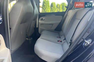 Хэтчбек Volkswagen e-Up 2015 в 