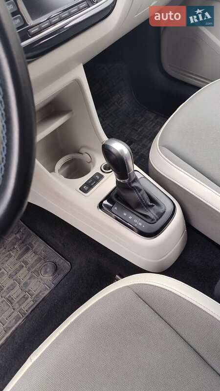 Хетчбек Volkswagen e-Up 2014 в Луцьку