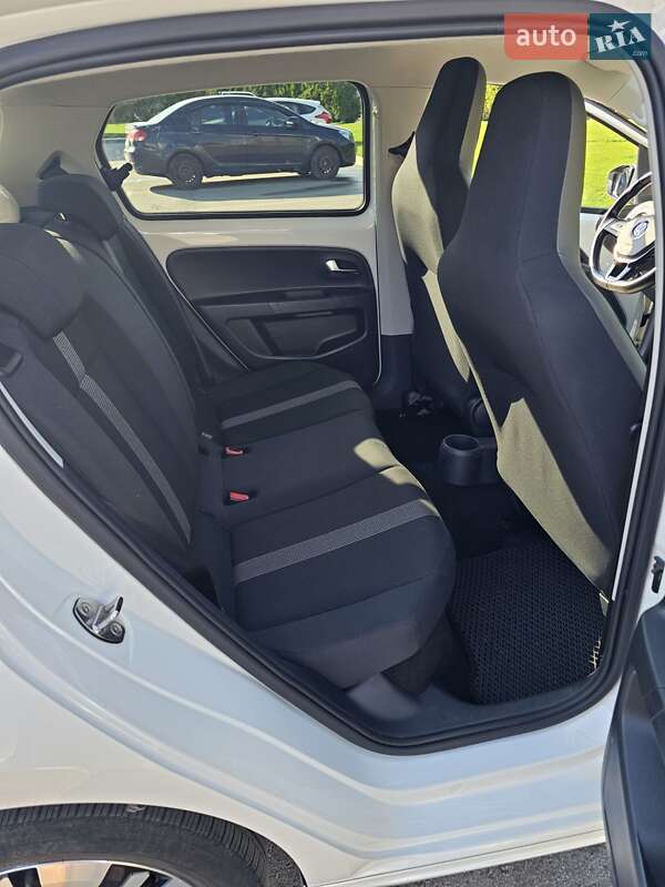 Хетчбек Volkswagen e-Up 2017 в Києві