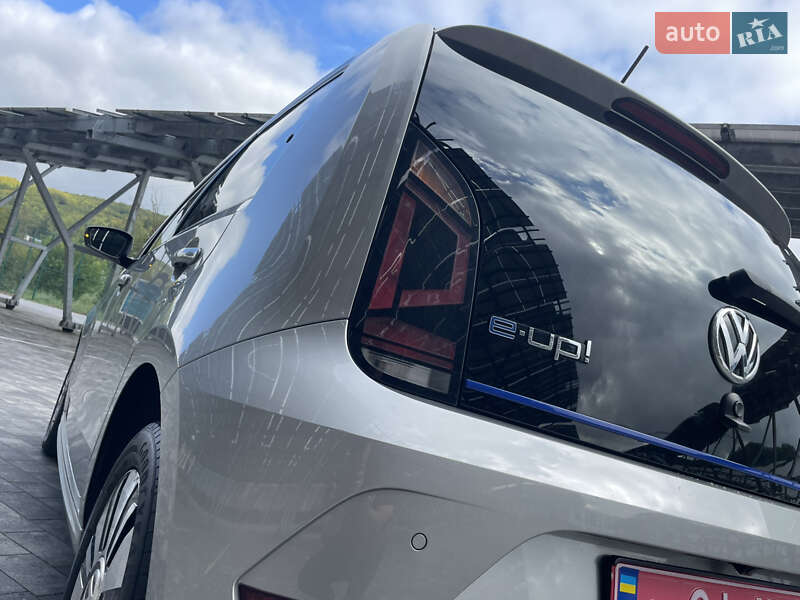 Хэтчбек Volkswagen e-Up 2018 в Львове