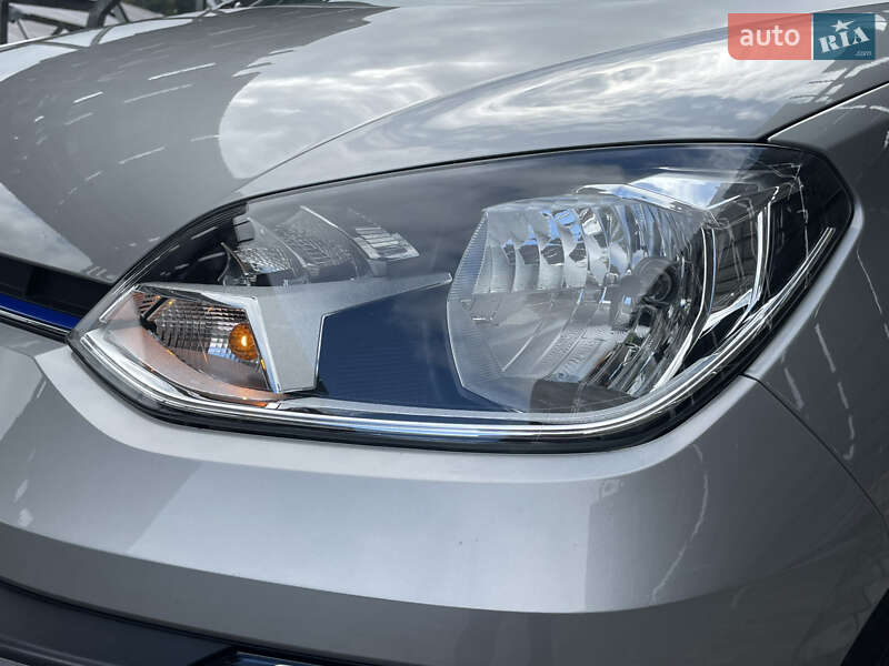 Хэтчбек Volkswagen e-Up 2018 в Львове
